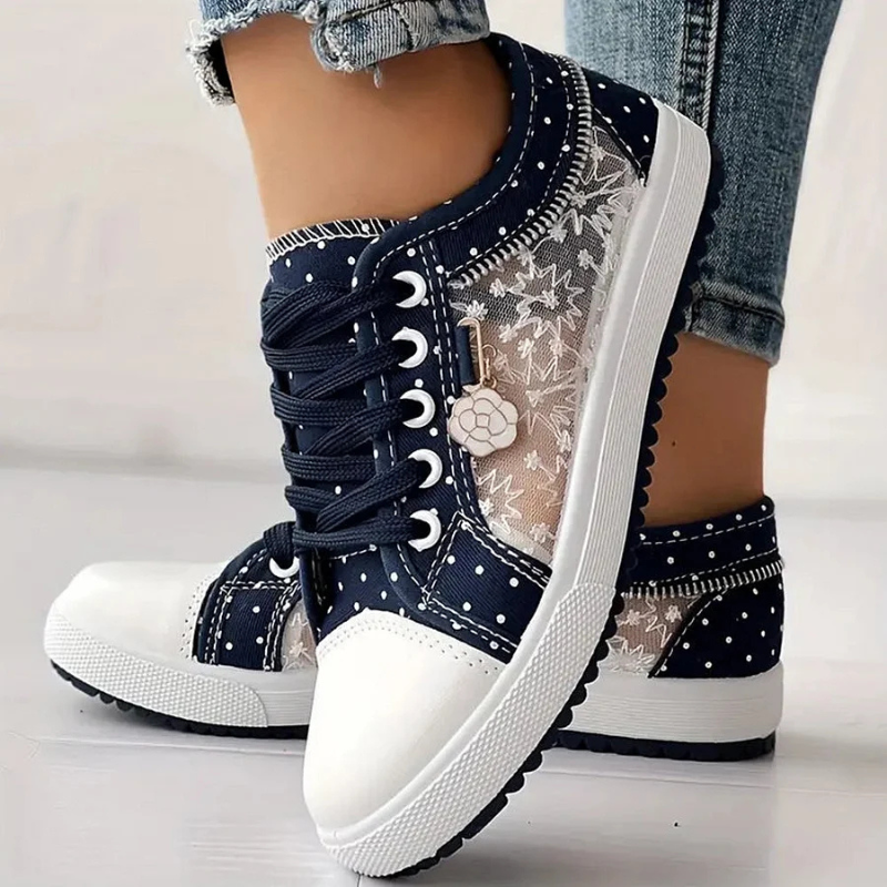 Zapatillas Chiara con Detalles Florales | Elegantes y Cómodas