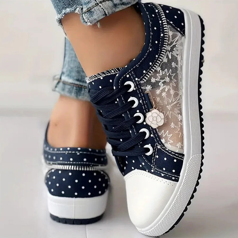 Zapatillas Chiara con Detalles Florales | Elegantes y Cómodas