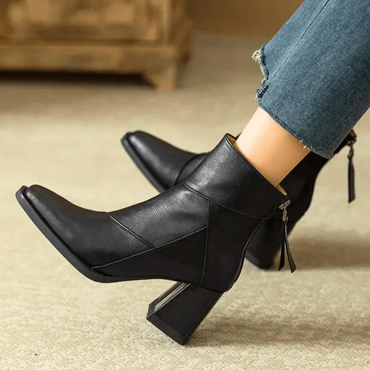 Botines de Tacón Alyssa | Cremallera con Borla y Costuras Diagonales