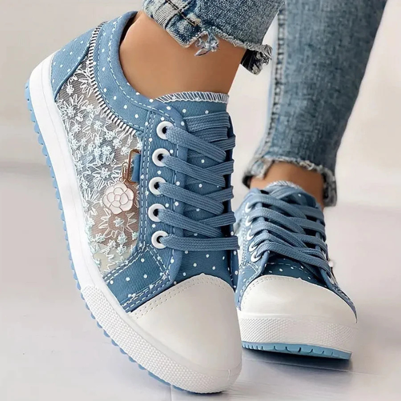 Zapatillas Chiara con Detalles Florales | Elegantes y Cómodas