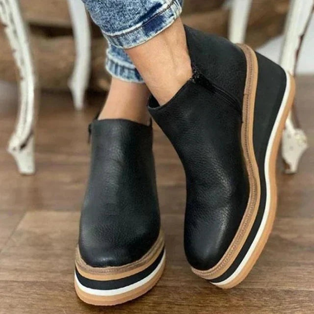 Botines de Cuña Claire | Efecto Ante con Cremallera