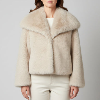 Chaqueta de Pelo Isla | Suavidad y Elegancia para Brillar