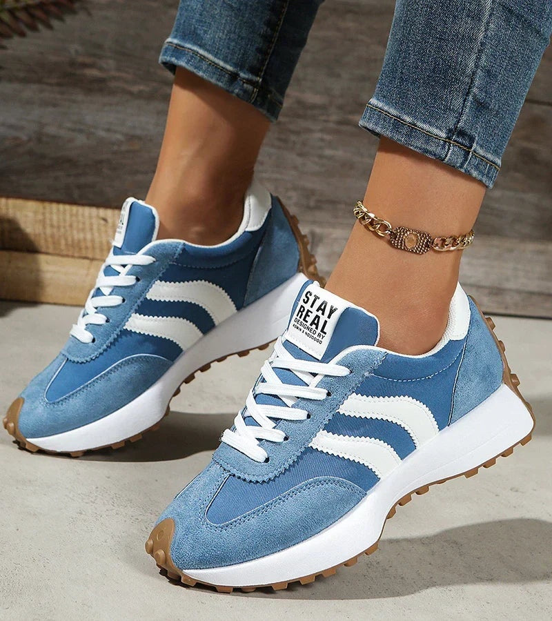 Zapatillas Plataforma Natalie | Estilo Retro con Franjas Laterales