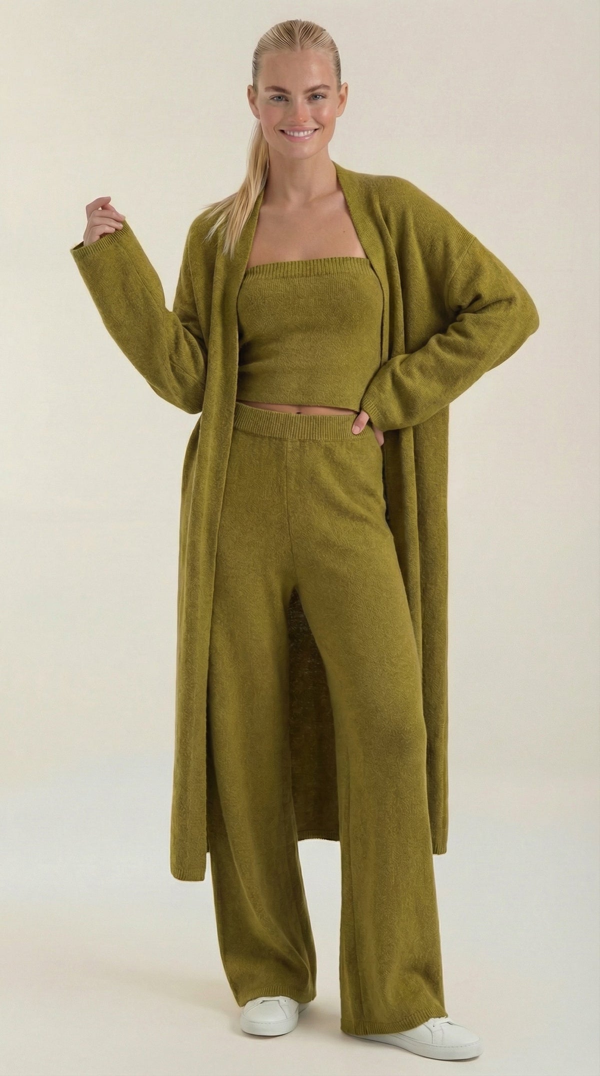 Conjunto de Punto Jeanne 3 Piezas | Cárdigan, Top y Pantalón
