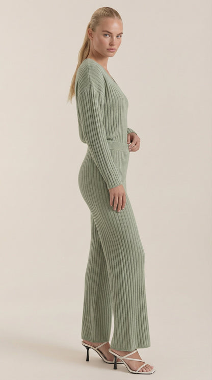 Conjunto de Punto Canalé Matilda | Escote en V y Pantalón Ancho