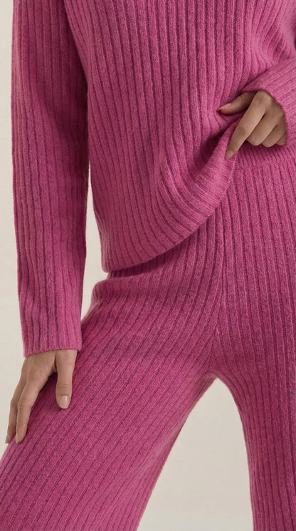 Conjunto de Punto Canalé Matilda | Escote en V y Pantalón Ancho